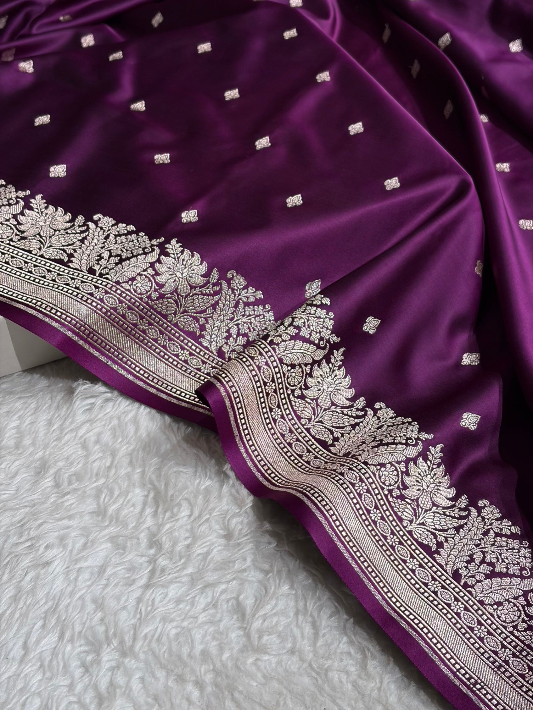 Wine Shades Motif Booti Mashru Silk Saree