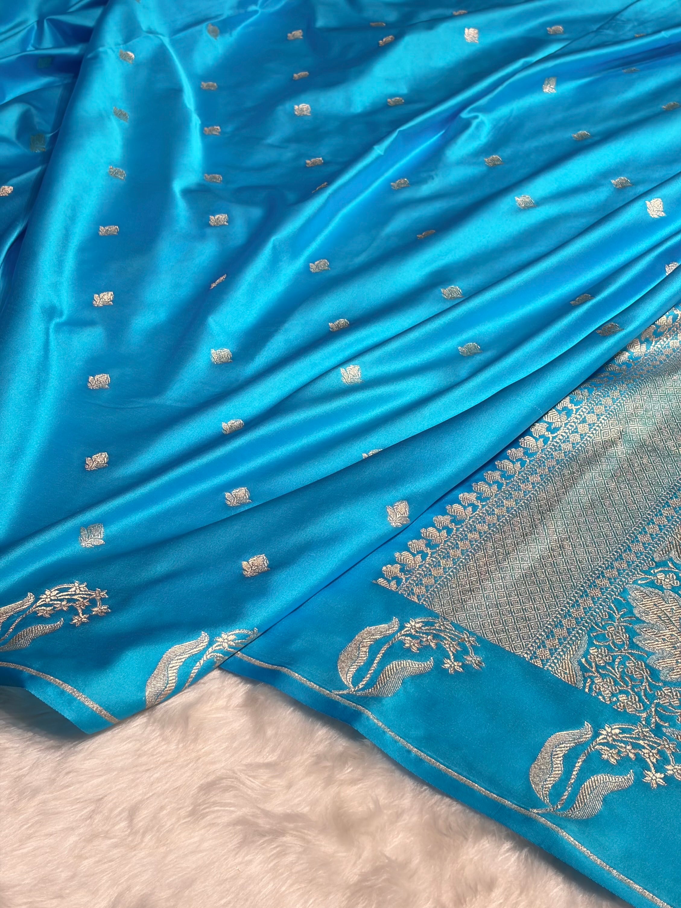 Sky Blue Shades Floral Border Booti Mashru Silk Saree MS74