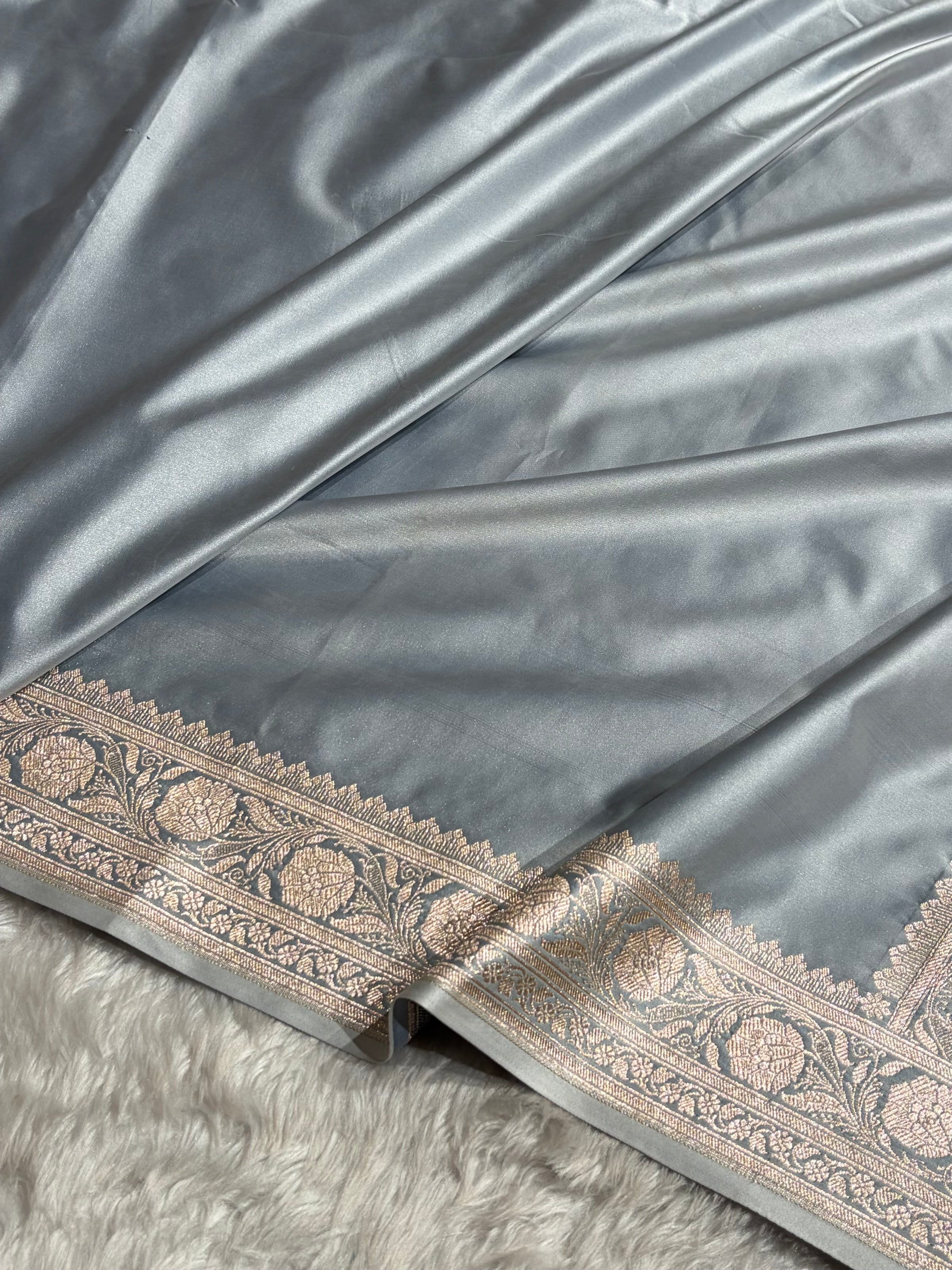 Powder Grey Shade With Booti Pattern Mashru Silk Saree