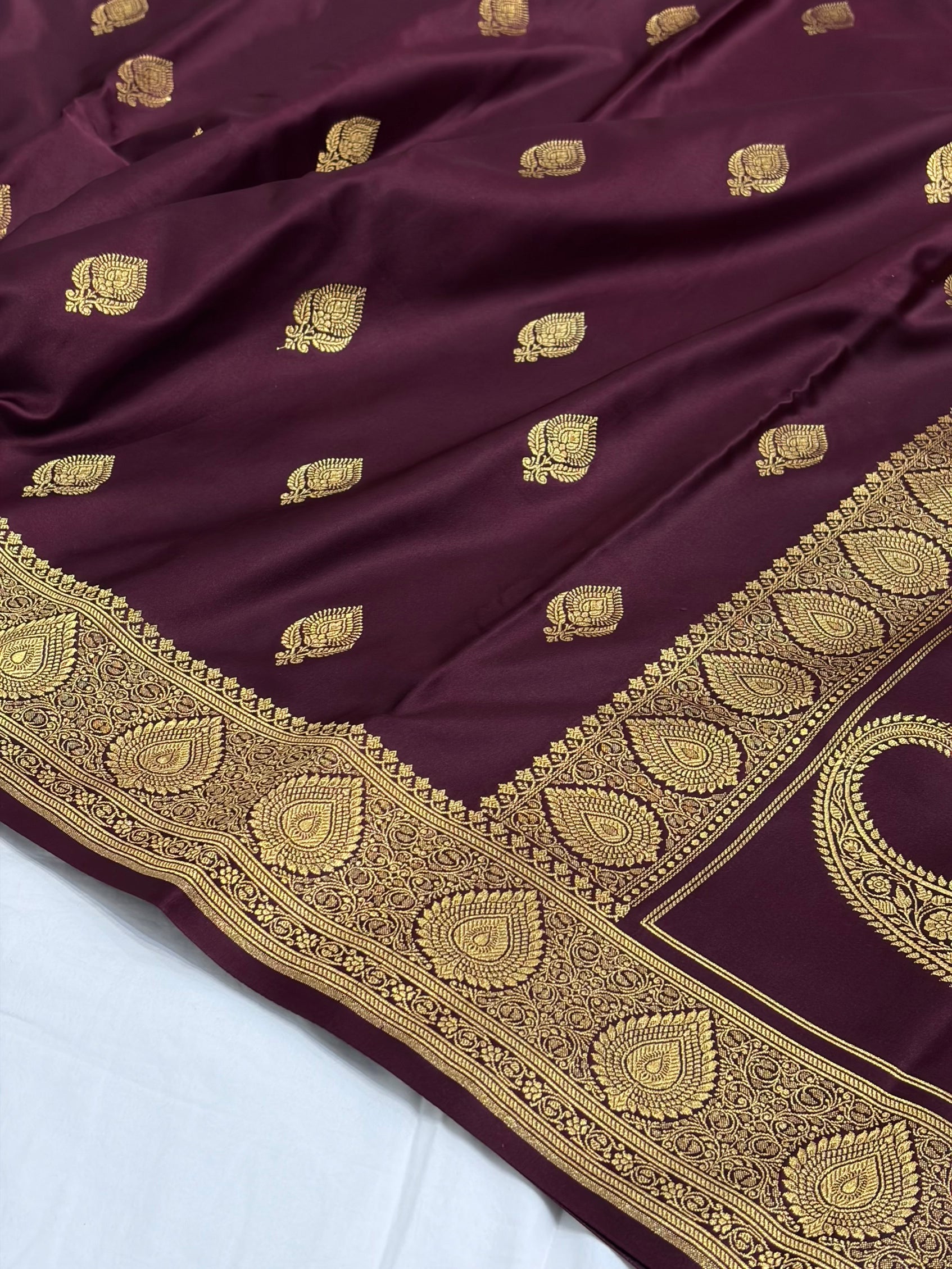 Garnet Shade With Booti Pattern Mashru Silk Saree