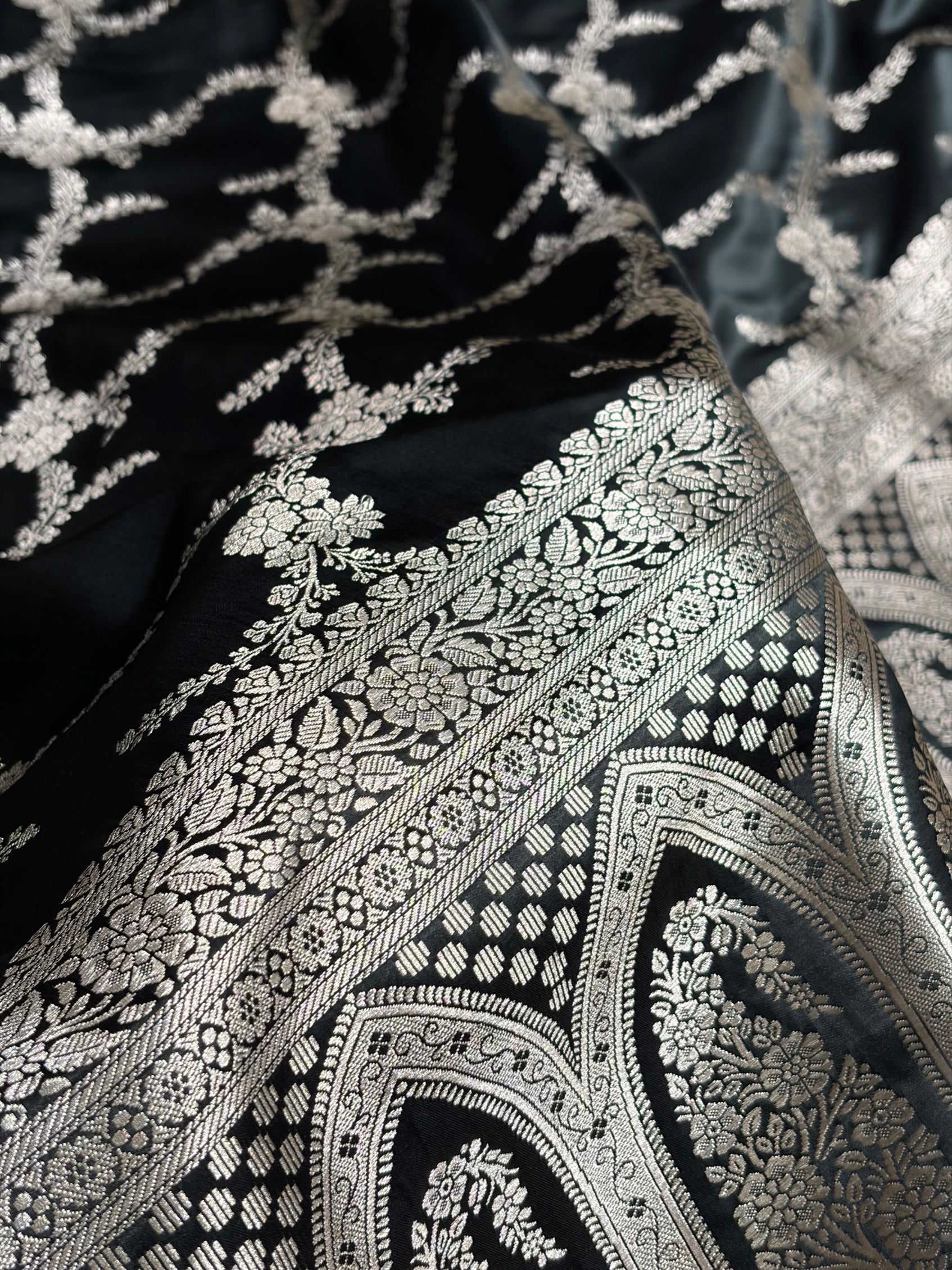 Black Shades Banarasi With Floral Border Mashru Silk Saree MSM-127