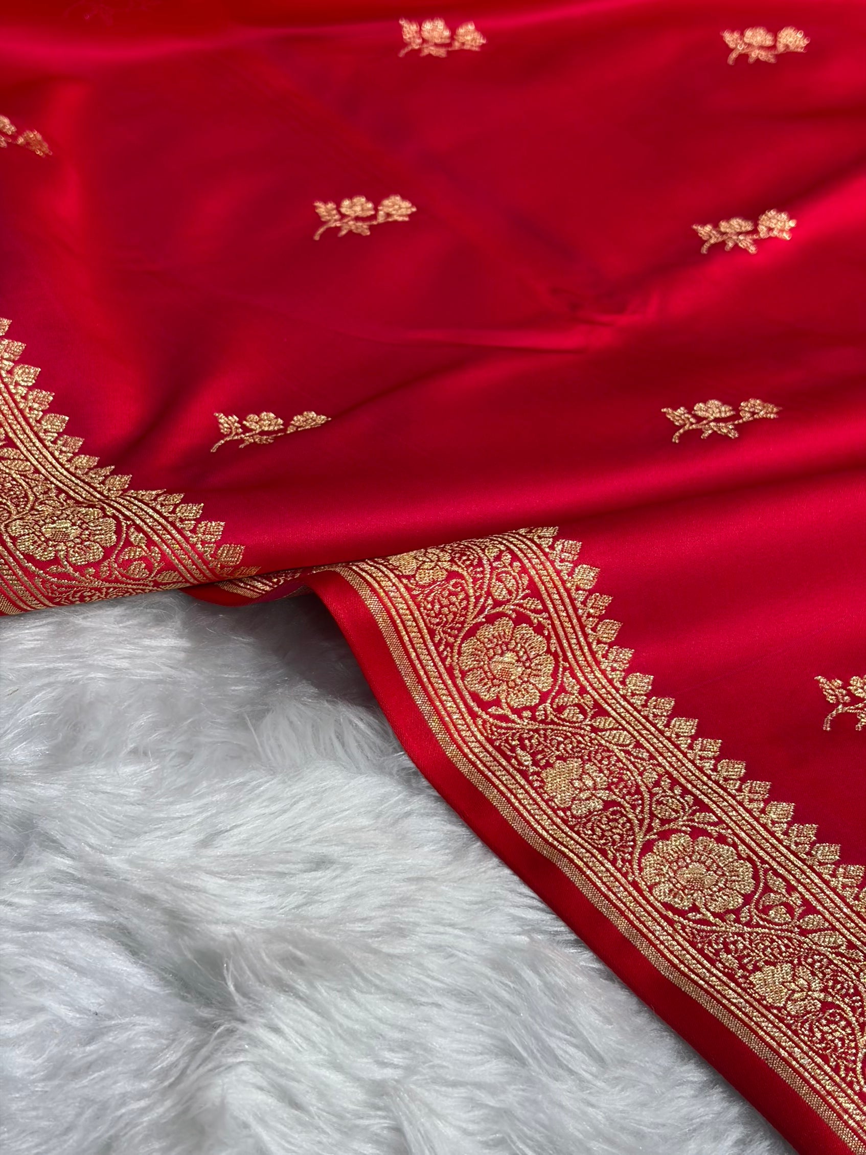 Red Shades Banarasi Boota Pattern Floral Mashru Silk Saree MSM-107