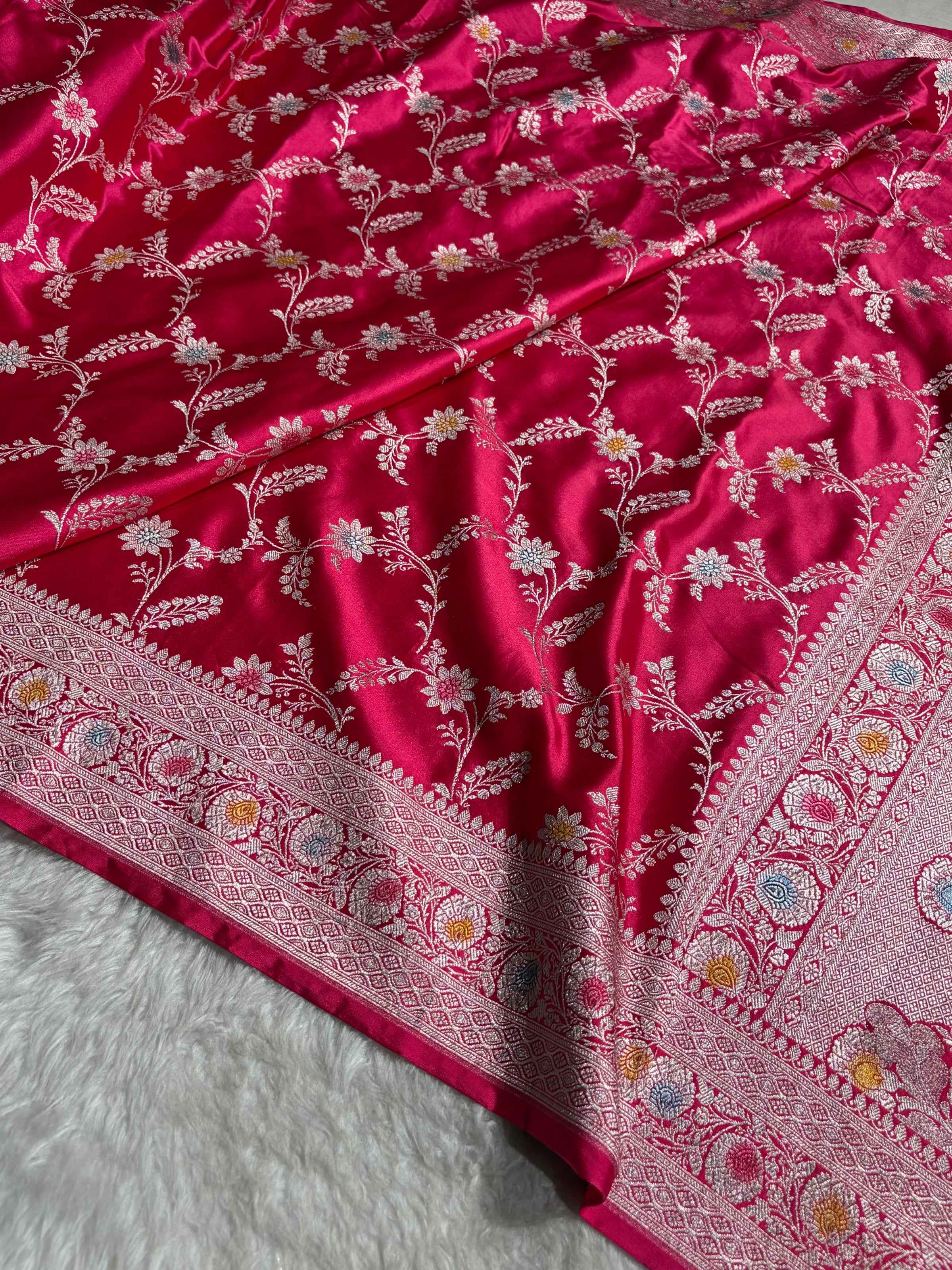 Banarasi Pattern Minakari Jaal Rani Shade Mashru Silk Saree MCS23