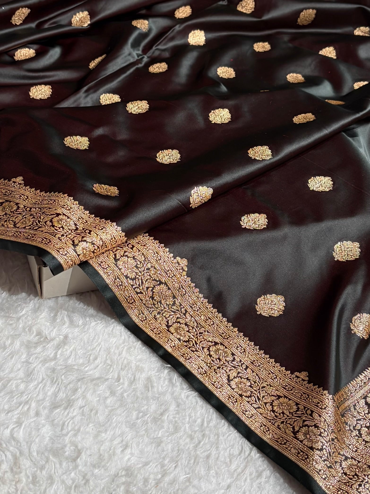 Cross Garnet Treditional Banarasi Booti Pattern Satin Katan Silk Saree SK65
