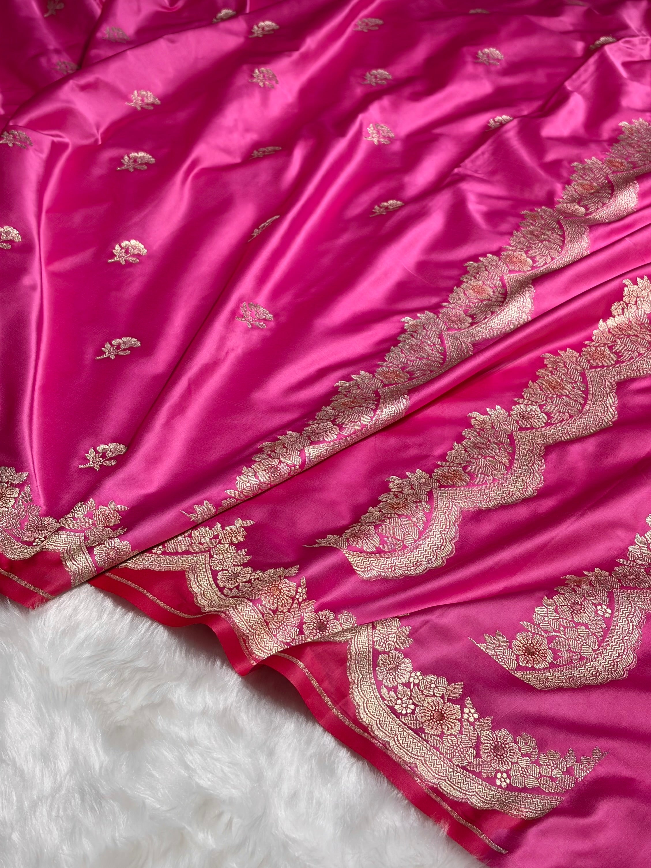 Blush Pink Shades Minakari Scallop Booti Mashru Silk Saree MS27