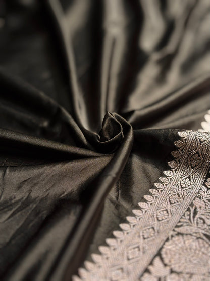 Bottle Green Shade Booti Mashru Silk Saree MS38