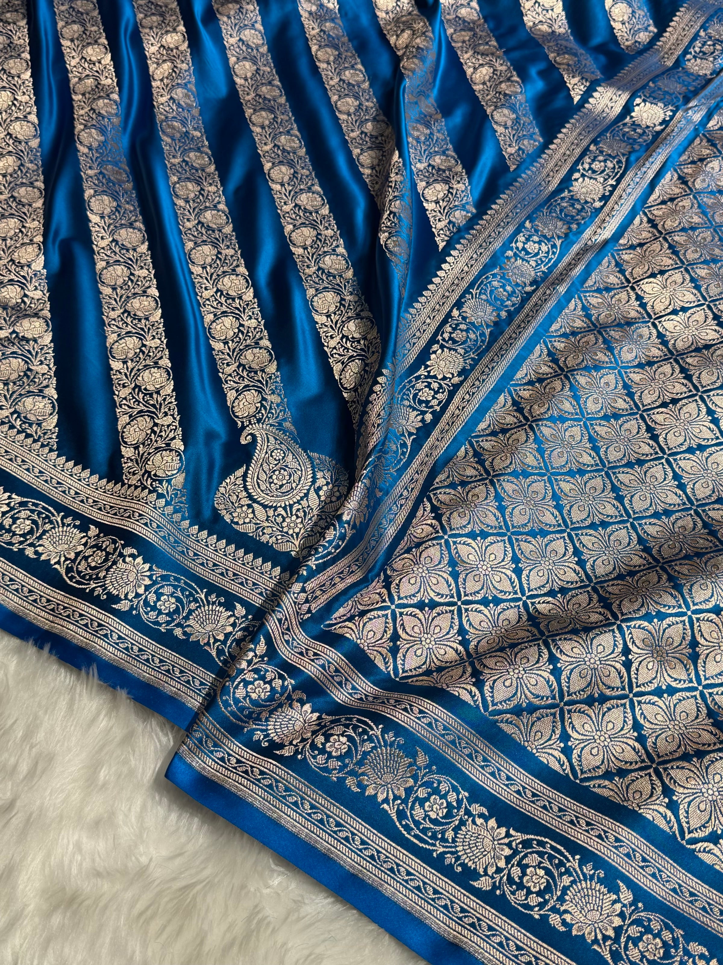 Dark Firozi Shades Banarasi Cross Pattern Floral Mashru Silk Saree MSM-102