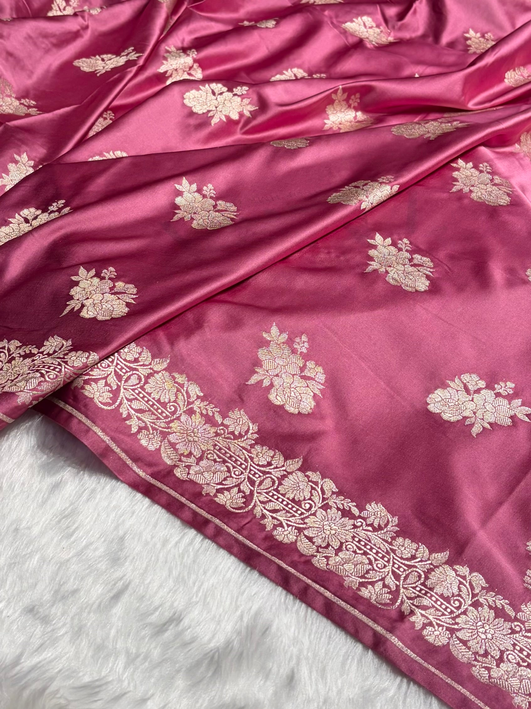 Banarasi Mauve Pink Shades Floral Mashru Silk Saree MS90
