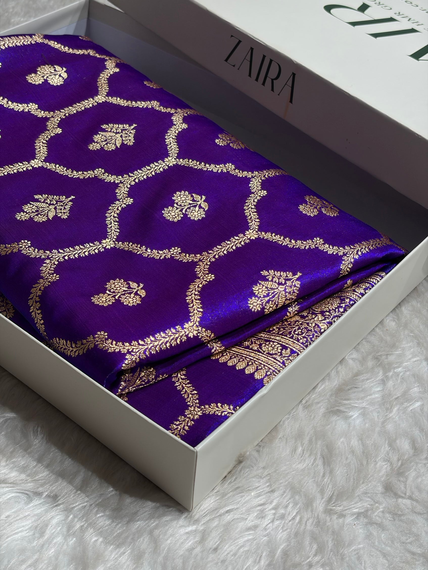 Purple Shades Jaal Pattern Banarasi Satin Silk Saree SS57