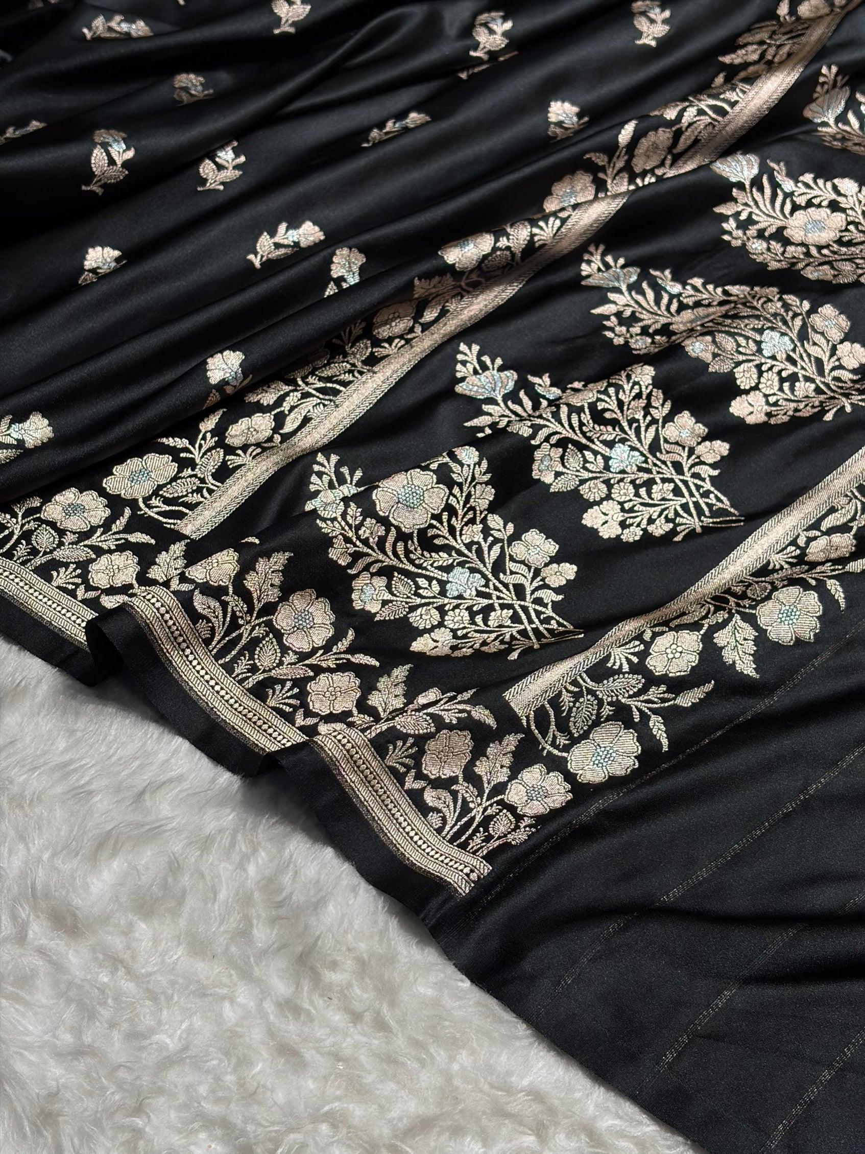 Banarasi Black Boota With Floral Border Mashru Silk Saree MSM-88