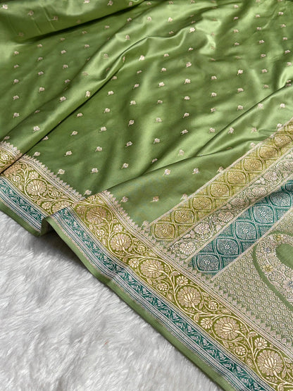 Pista Shades With Contrast Border Booti Mashru Silk Saree MS78