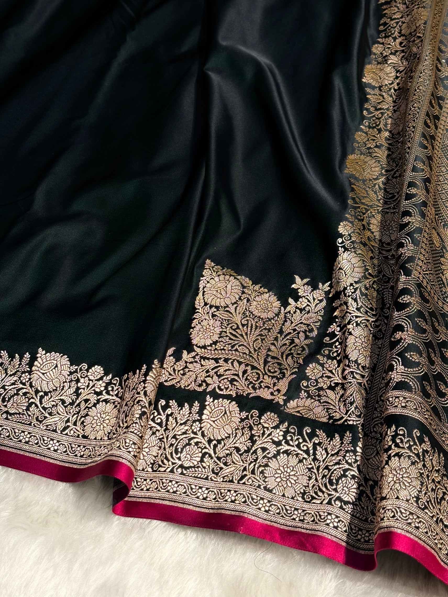 Dark Bottle Green Shades Floral Border Mashru Silk Saree MSM-59