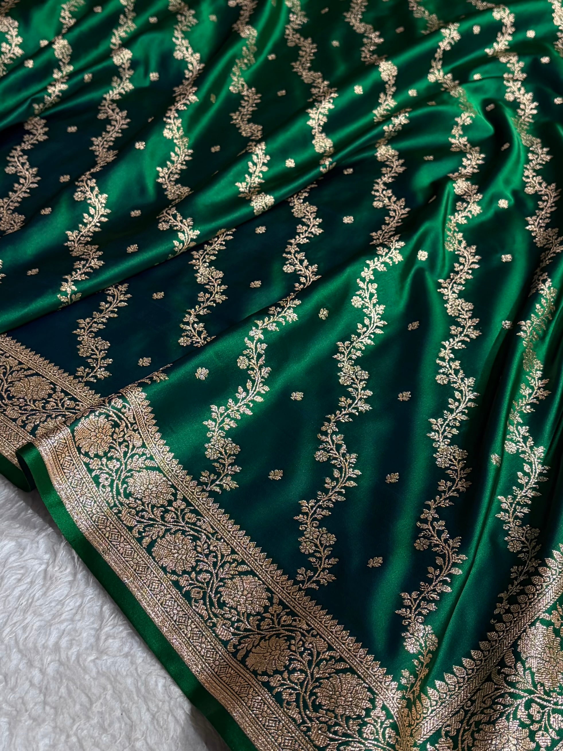 Banarasi Satin Katan Saree With Boota in Cross Green Shades SK108