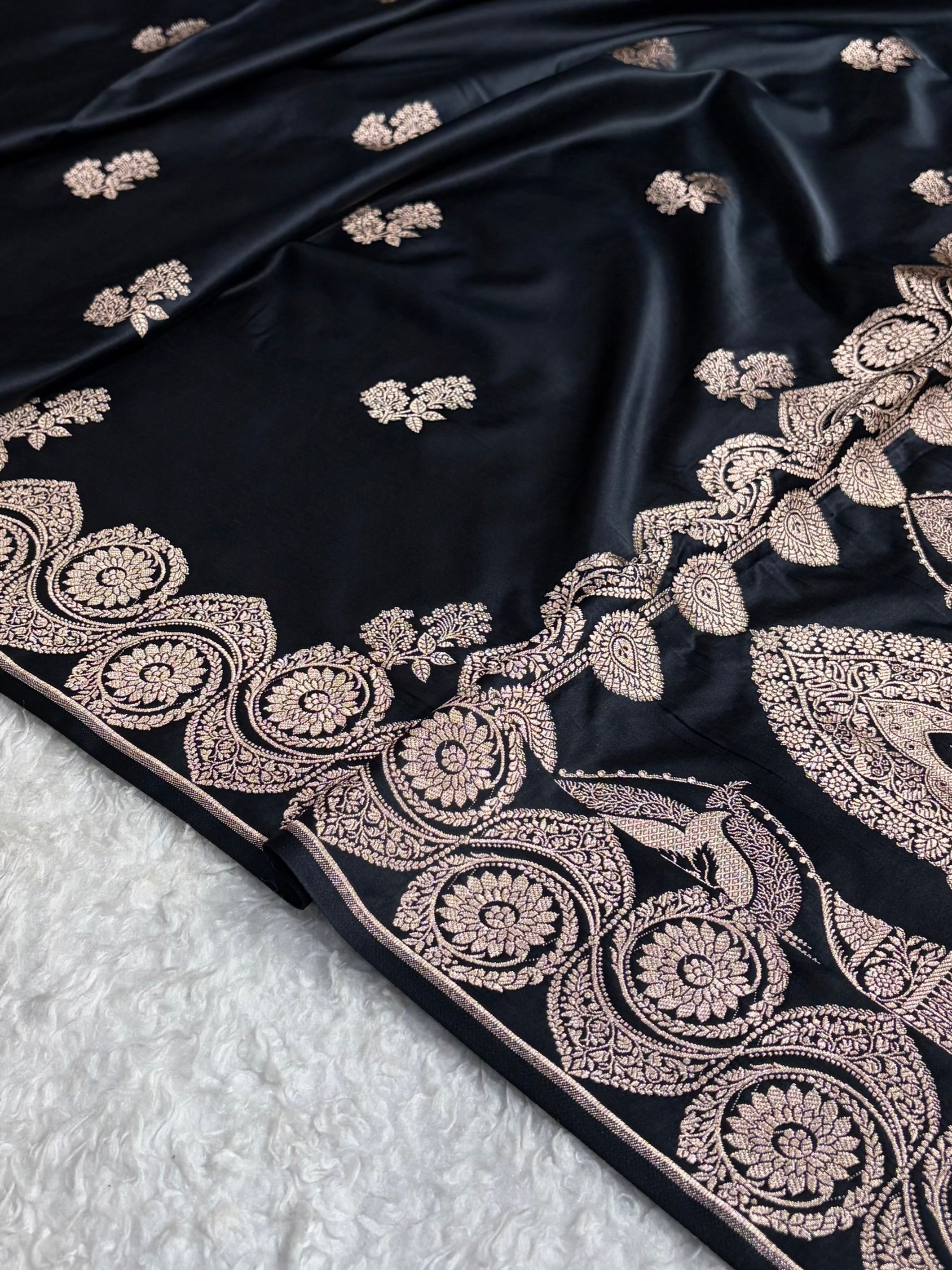 Black Shades Banarasi Boota Pattern Floral Mashru Silk Saree MSM-110