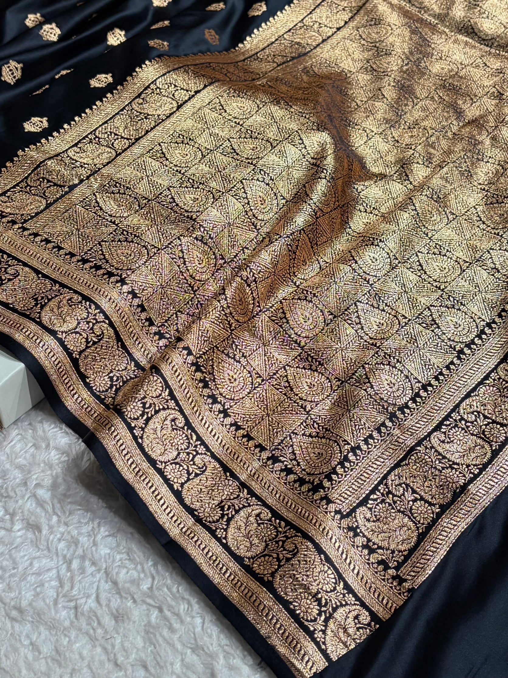 Banarasi Satin Katan Saree Booti Pattern in Black Shades SK137