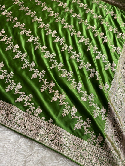 Dark Mahndi Cross Pattern Mashru Silk Saree MCS01