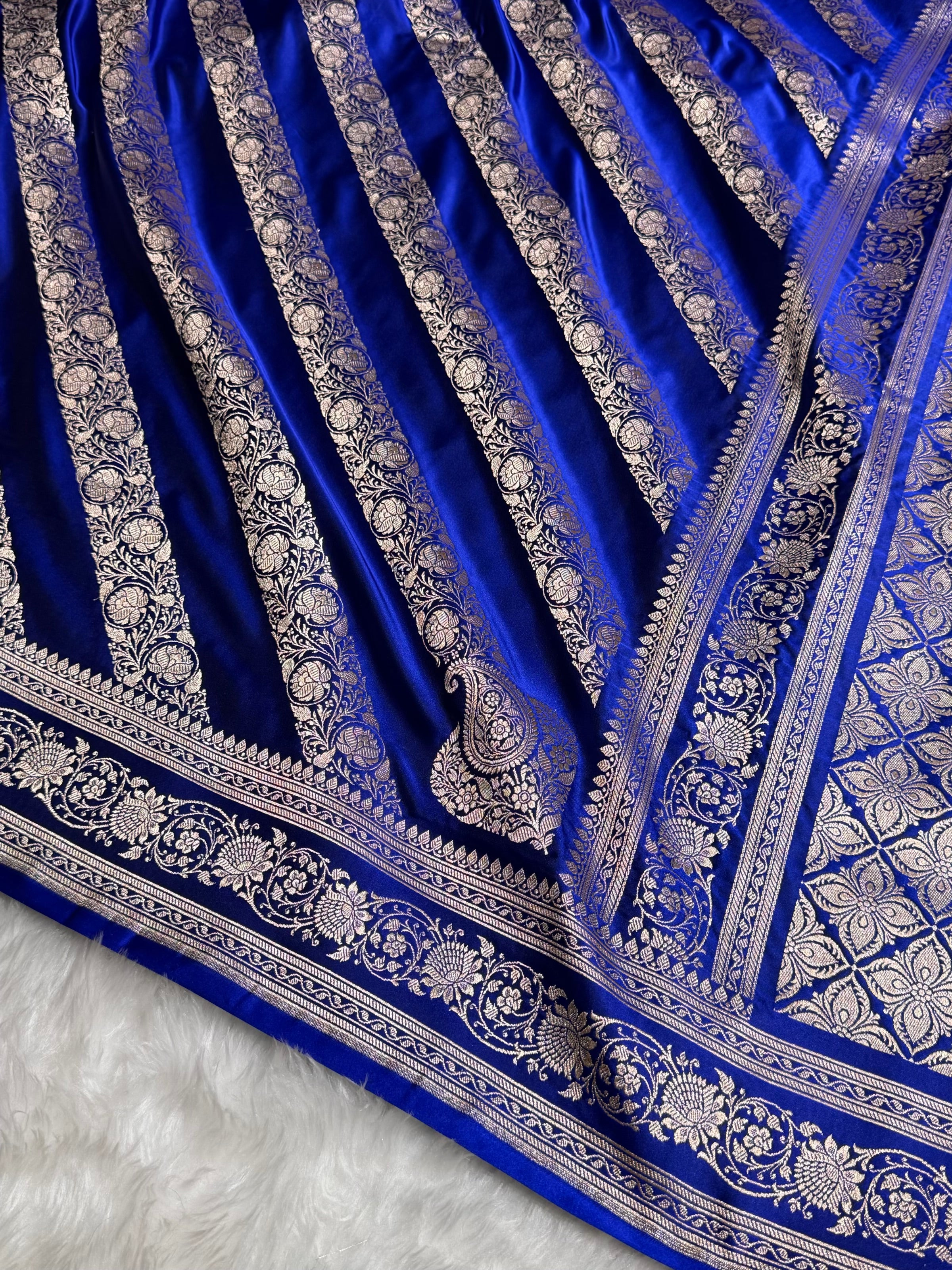 Royal Blue Shades Banarasi Cross Pattern Floral Mashru Silk Saree MSM-102