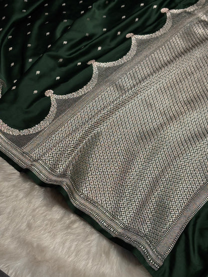 Dark Bottle Green Shades Scallop Mashru Silk Saree MS60