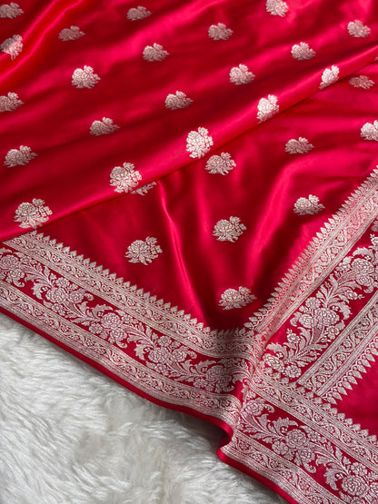 Banarasi Floral Pattern in Red Shades Floral Mashru Silk Saree MCS97