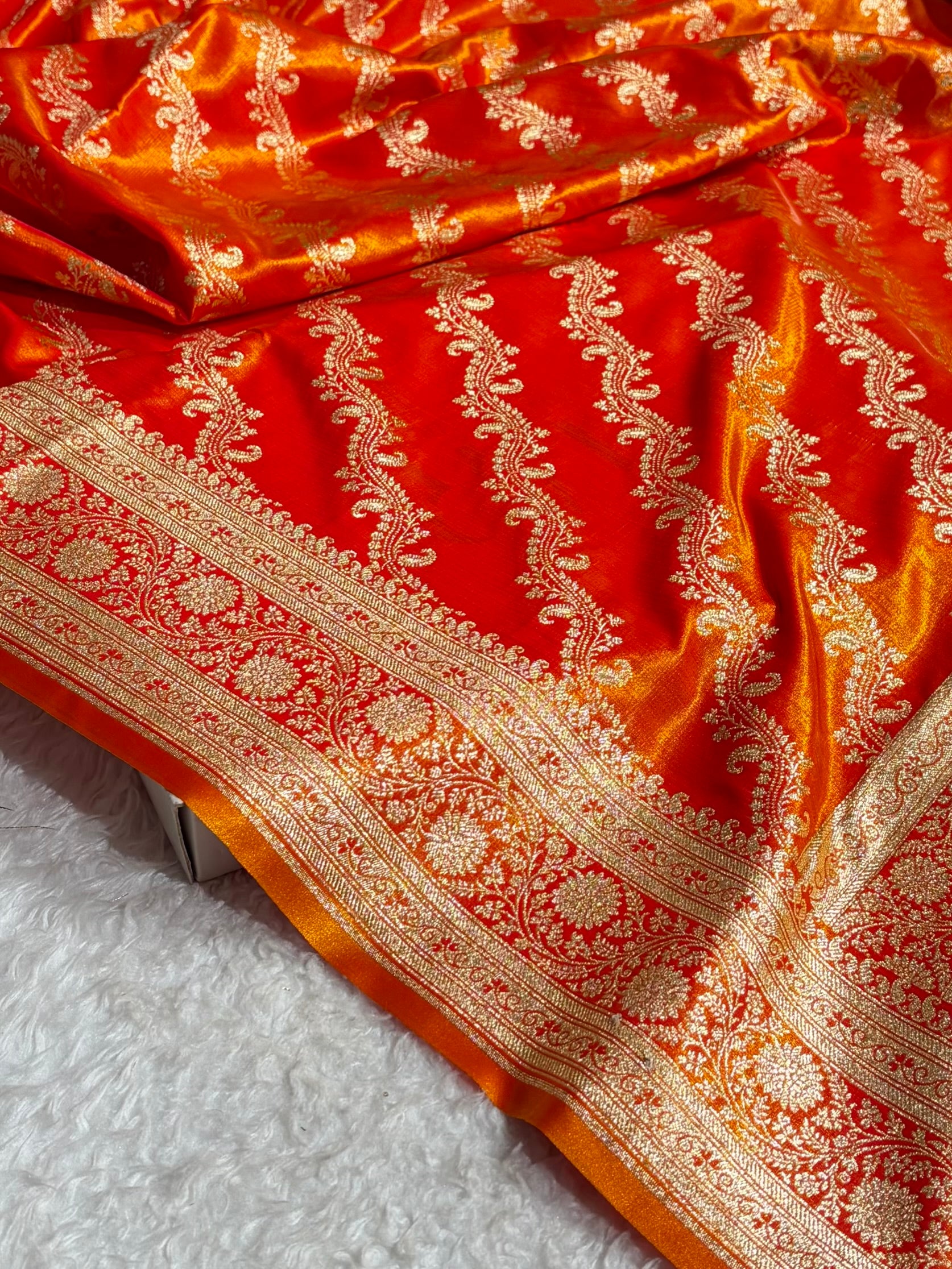 Fire Gold Shades Cross Pattern Banarasi Satin Silk Saree SS39