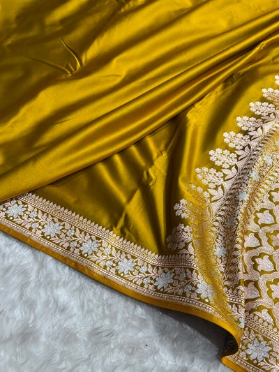 Mehndi Shades Plain Banarasi With Minakari Floral Border Mashru Silk Saree MSM-123