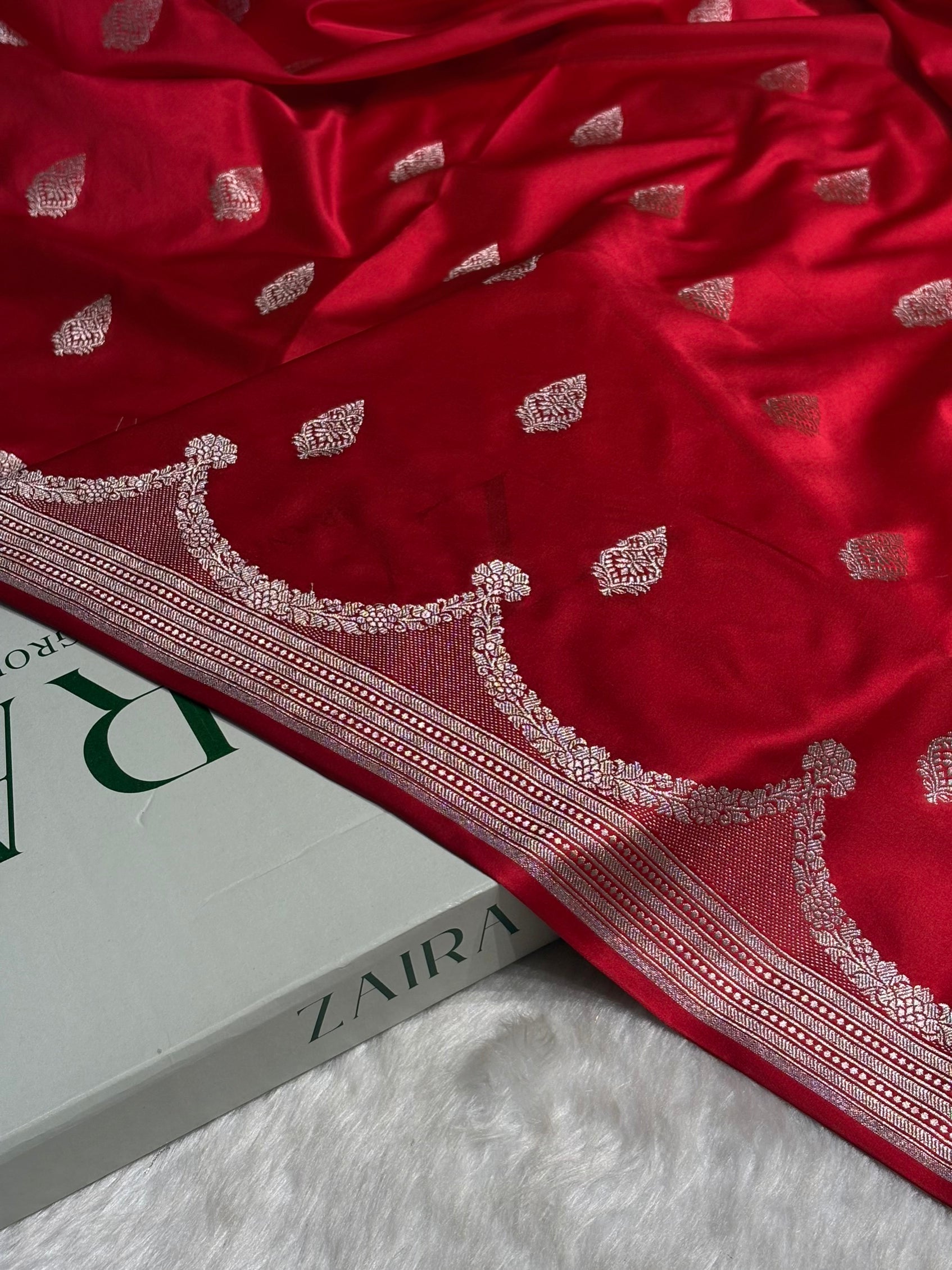 Red Shades Scallop Mashru Silk Saree MS20