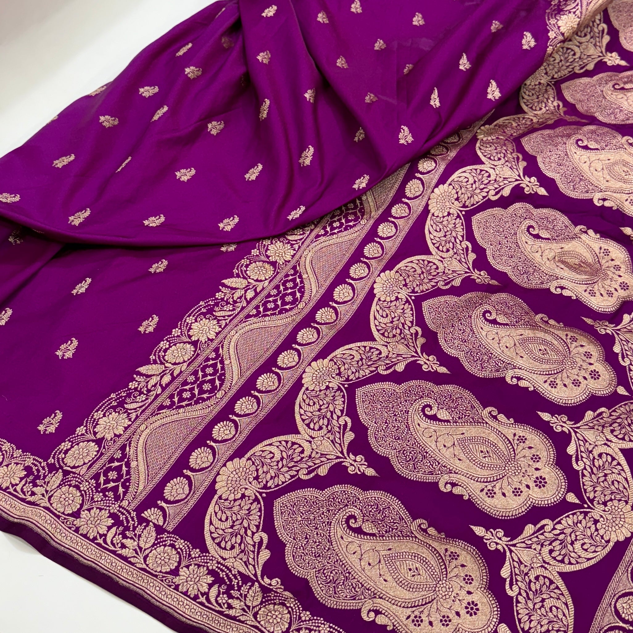 Magenta New Motif Mashru Silk Saree for Festive Seasons