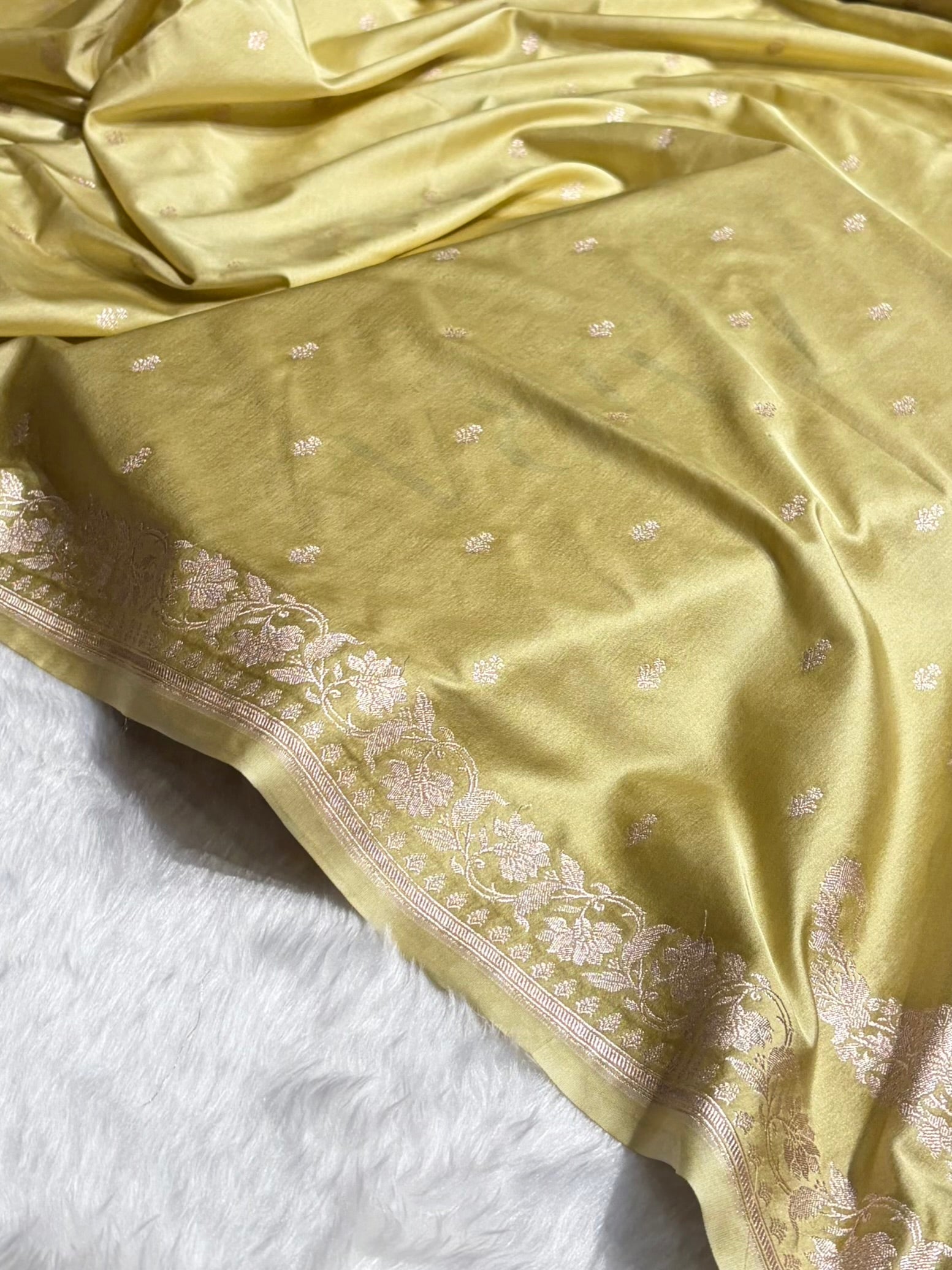 Banarasi Pastel Yellow Shades Floral Mashru Silk Saree MS88