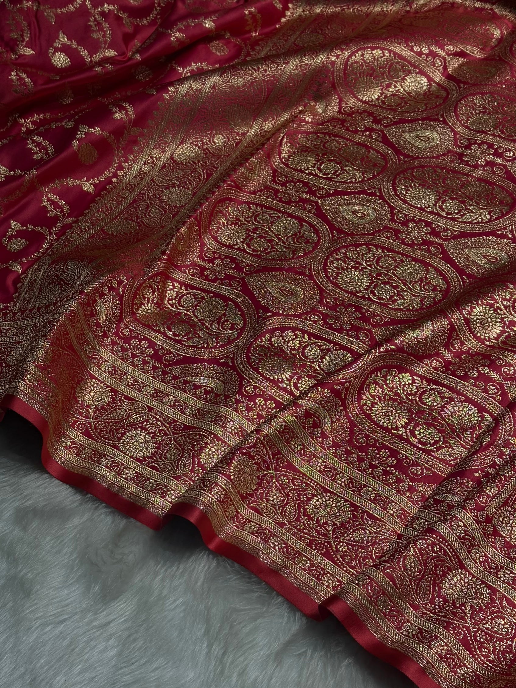 Reddish Pink Floral Jaal Pattern Satin Katan Silk saree SK55
