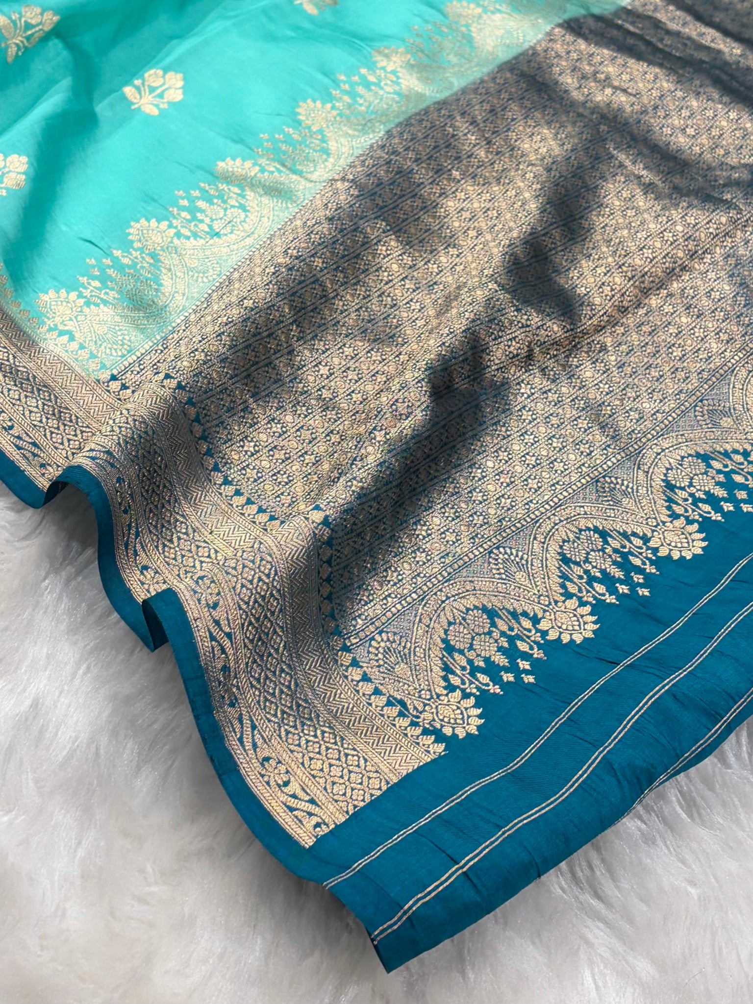 Banarasi Sea Green With Navy Blue Contrast Shades Handwoven Pure Paper Silk Saree RM-88