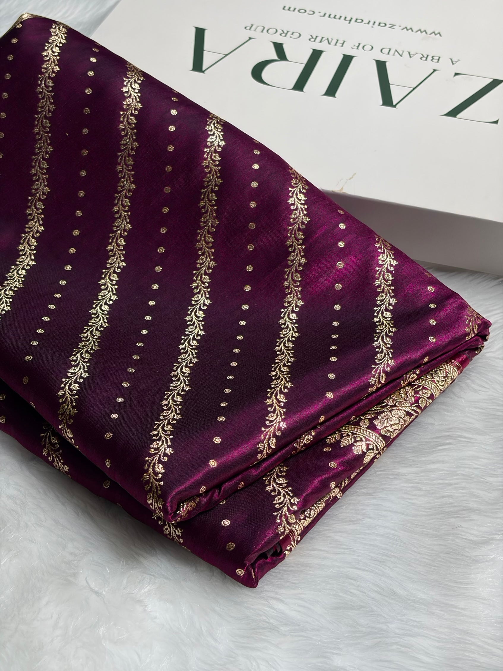 Banarasi Wine Shades Cross Pattern Banarasi Satin Silk Saree SS61