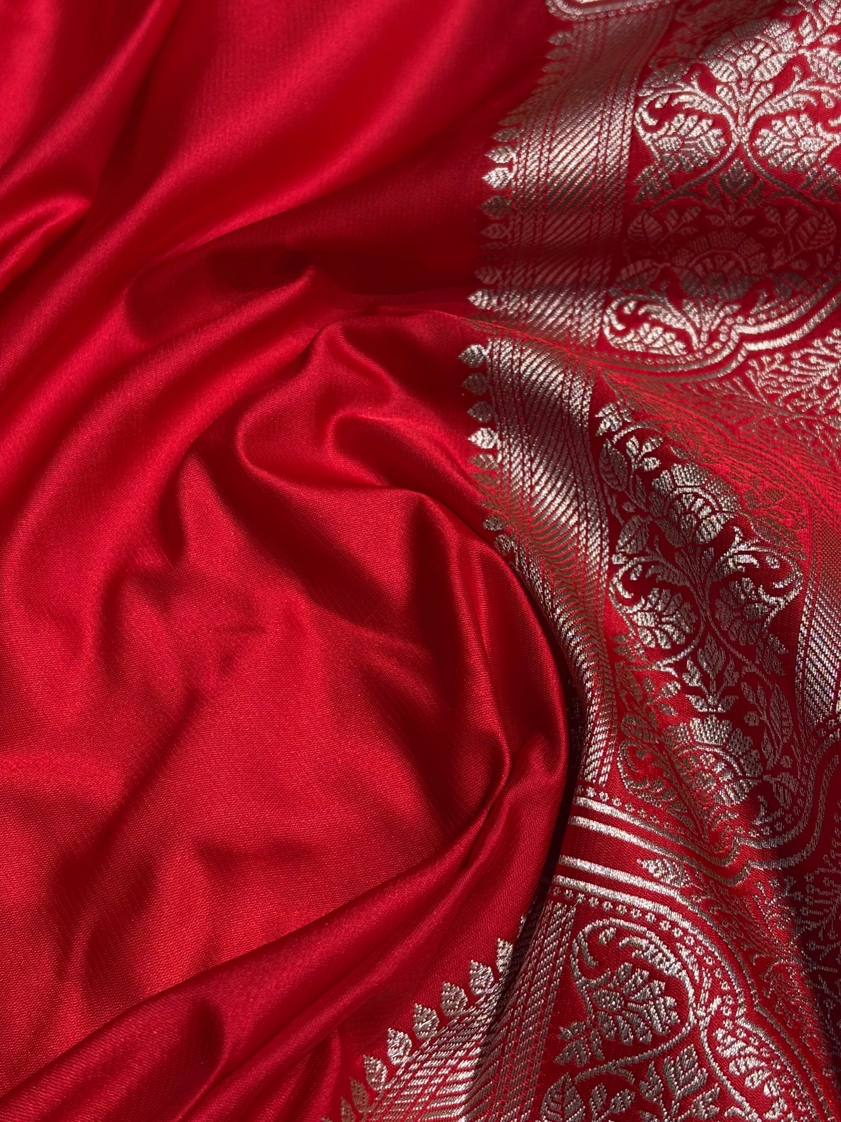 Red Floral Boota With Floral Border Mashru Silk Saree MSM-80