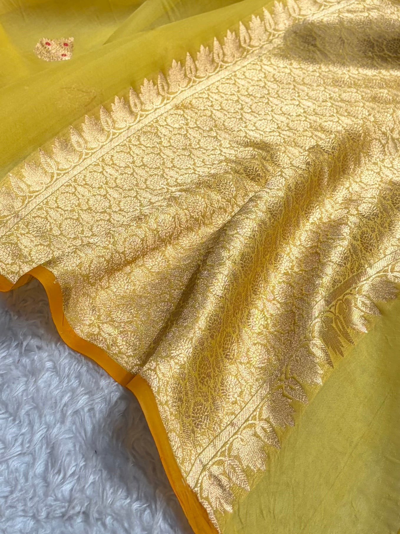 Pure Banarasi Organza Yellow Shades With Minakari Floral Banarasi Silk Saree PO-30