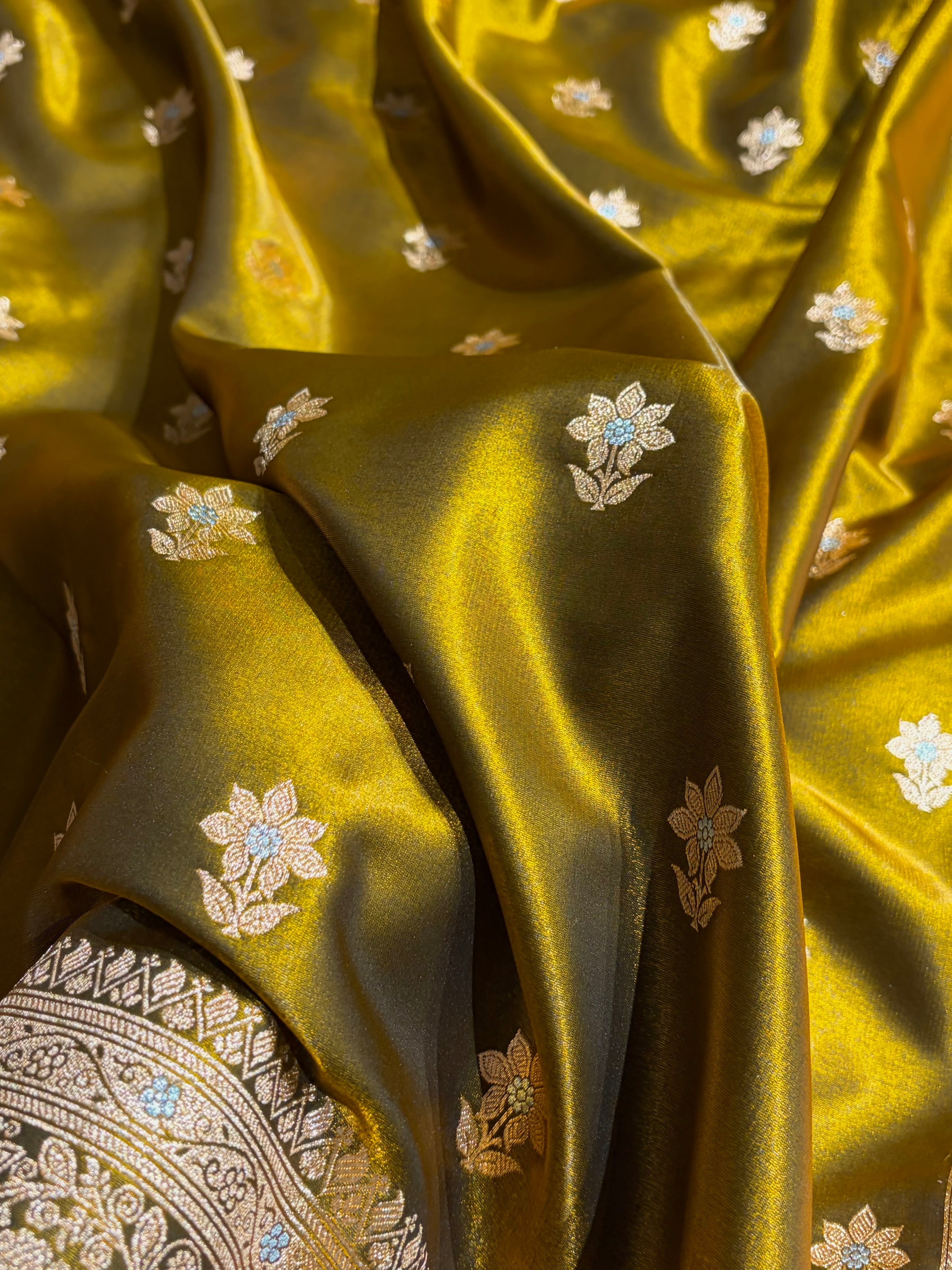 Mehendi Shades Minakari Boota Pattern Banarasi Satin Silk Saree SS44