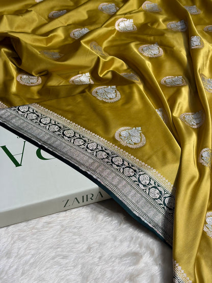 Contrast Dusty Mustard With Dark Bottle Green Minakari Boota Mashru Silk Saree MS35