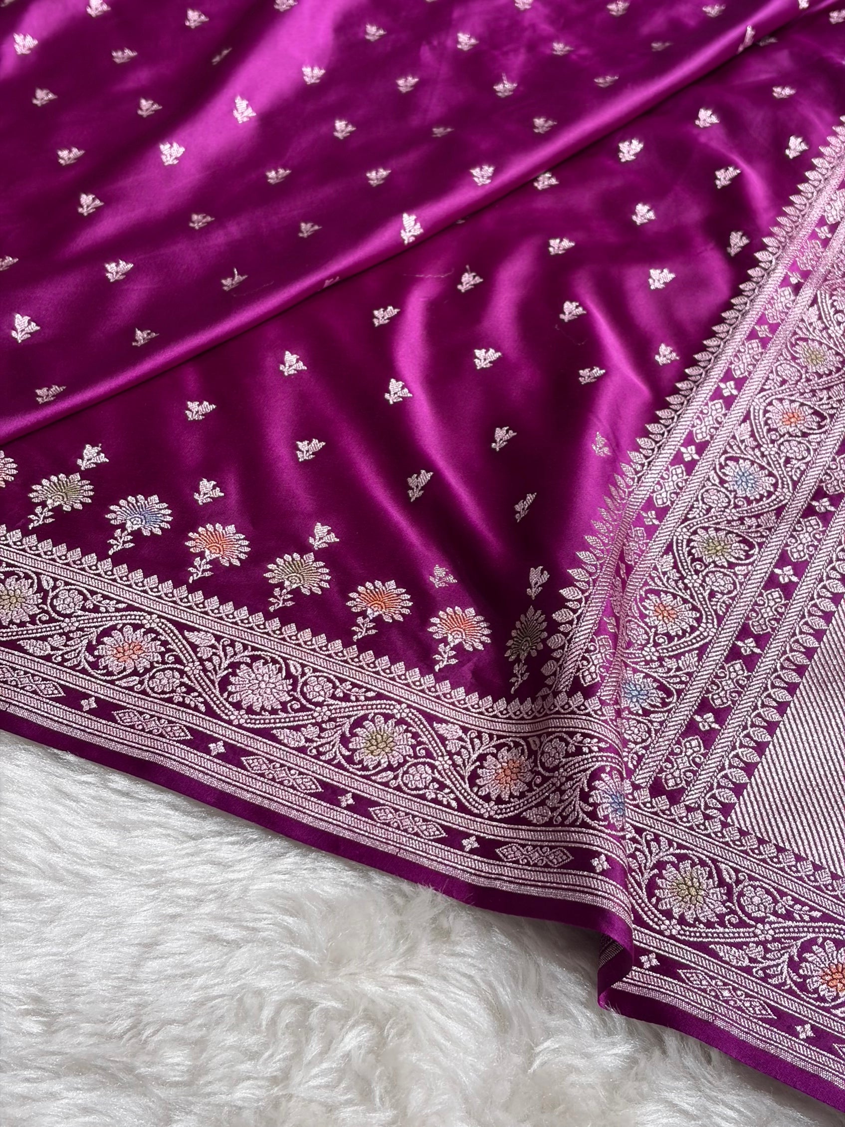 Banarasi Wine Shades Minakari Booti Mashru Silk Saree MCS72