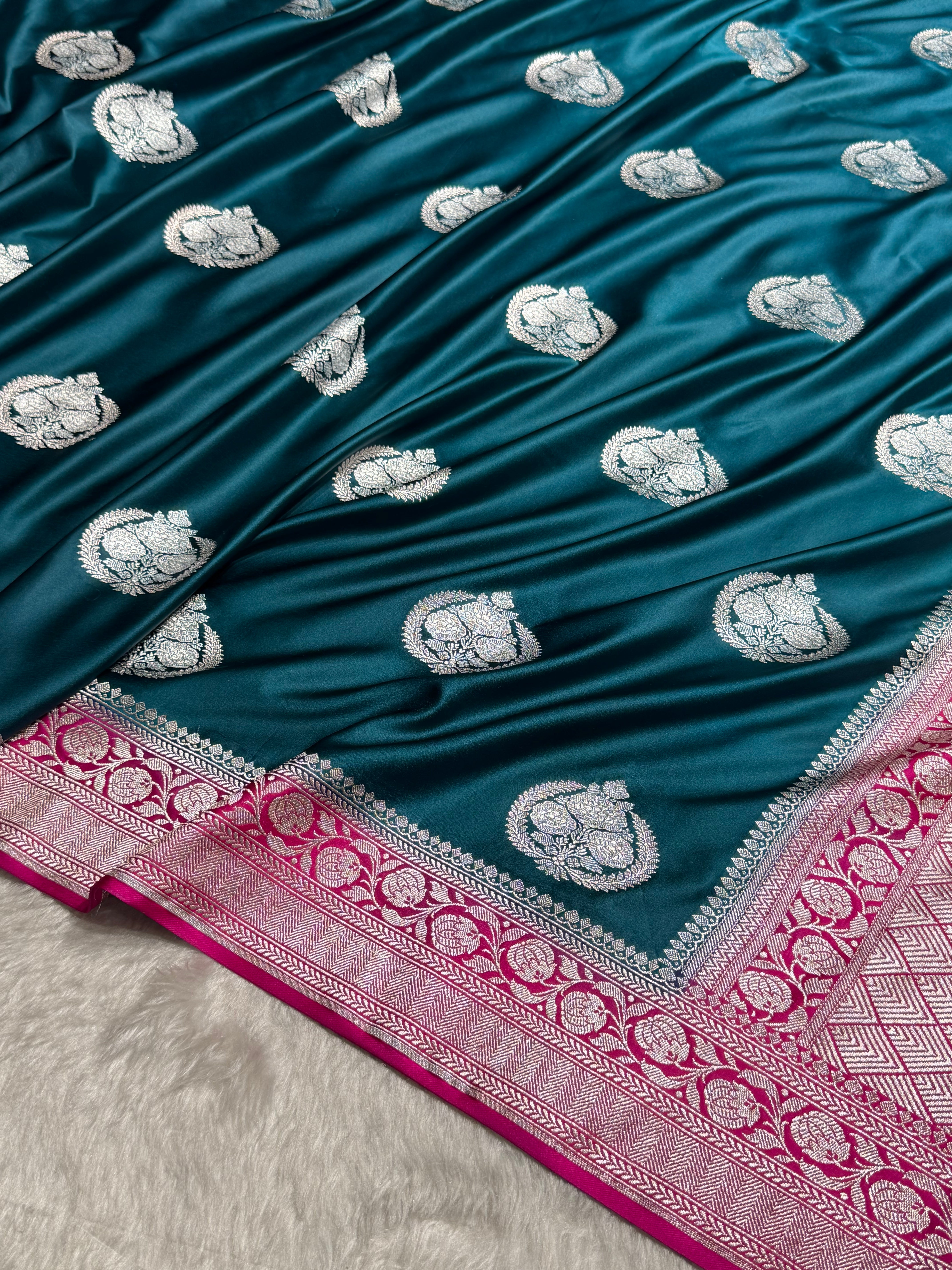 Contrast Dark Rama With Rani Minakari Boota Mashru Silk Saree MCS35