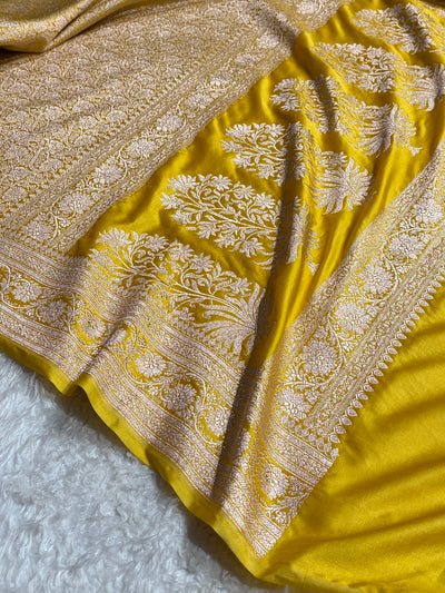 Banarasi Yellow Gold Shades Brocade Mashru Silk Saree MCS84