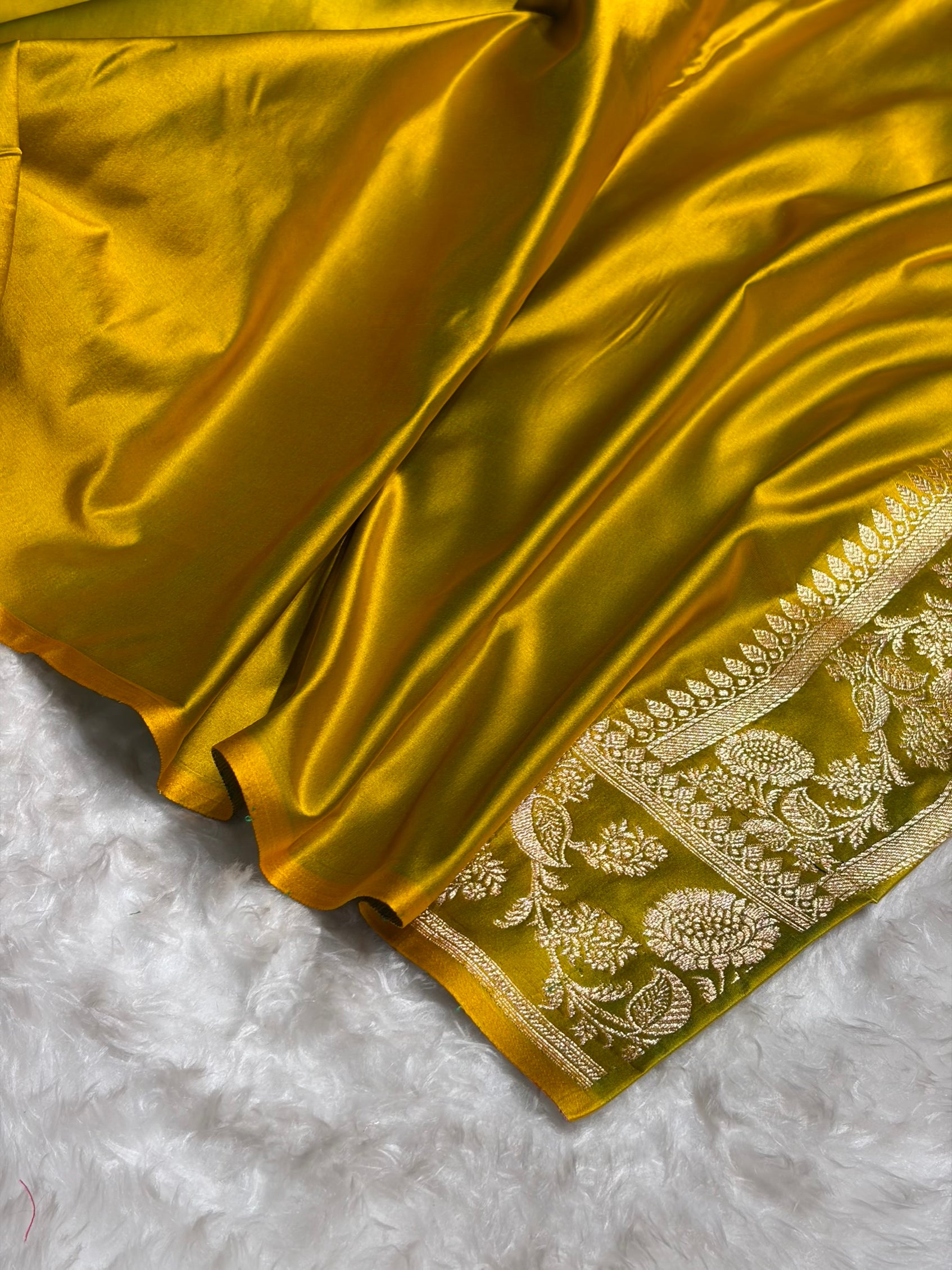 Mehendi Shades Floral Pattern Satin Katan Silk Saree SK77