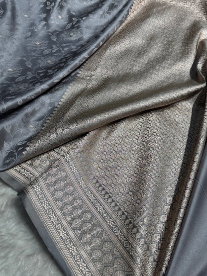 Gray Tanchoi Floral Booti Mashru Silk Saree MS59