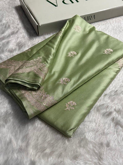 Pista Shades Scallop Booti Mashru Silk Saree