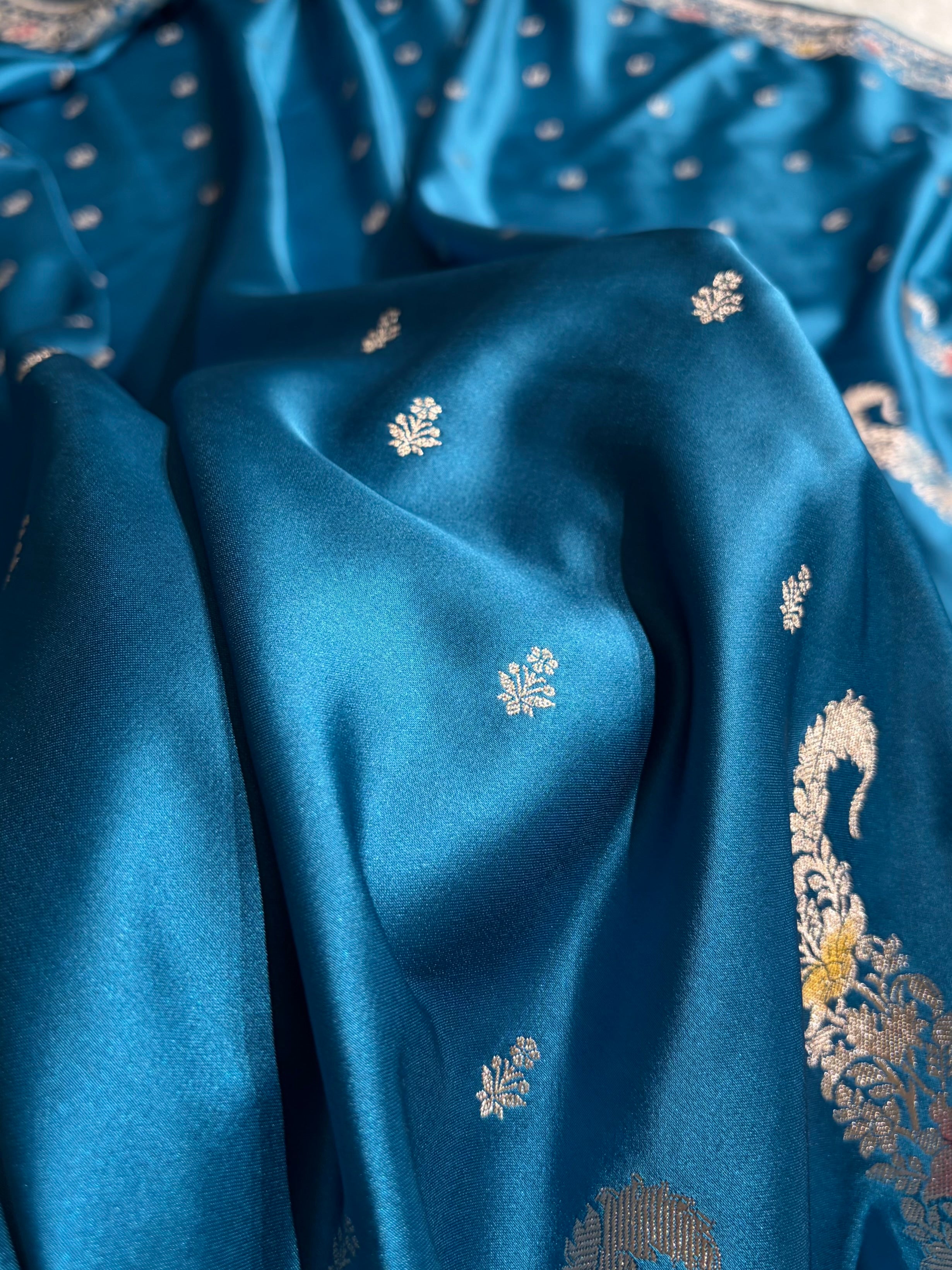 Banarasi Firozi Shades Minakari Floral Mashru Silk Saree MS88