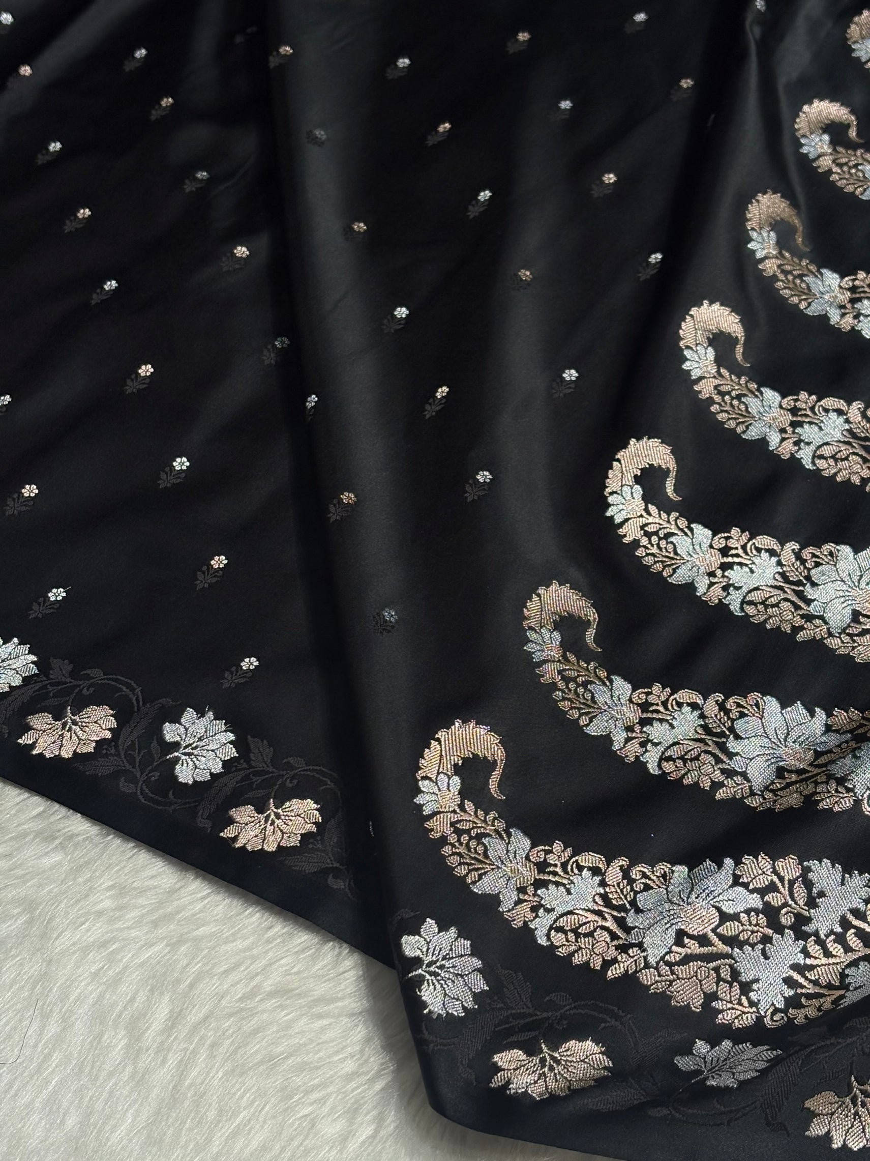 Black Floral Boota With Floral Border Mashru Silk Saree MSM 78