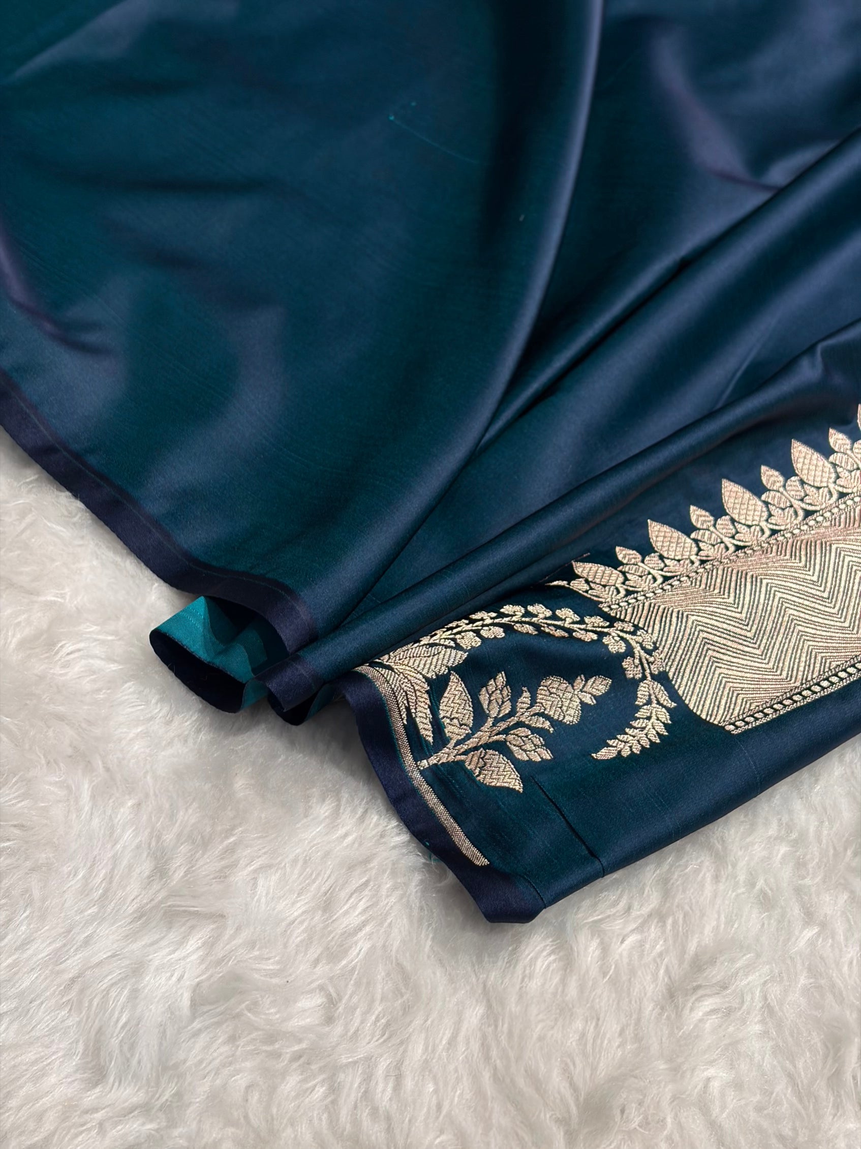 Banarasi German Blue Booti Mashru Silk Saree MSM-33