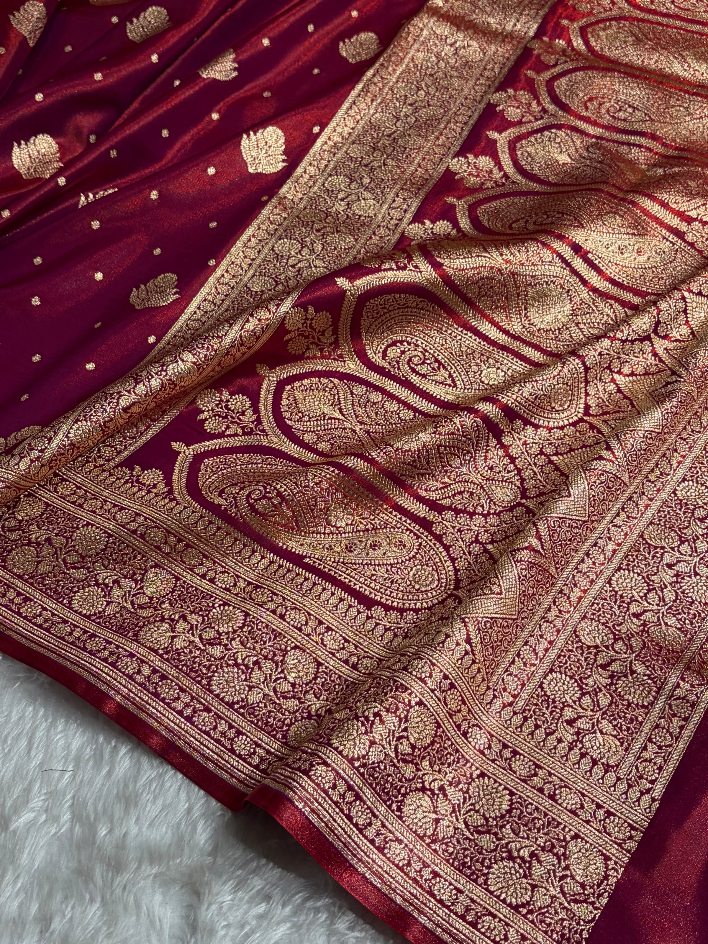 Banarasi Magentic Red Shades Booti Pattern Banarasi Satin Silk Saree SS59