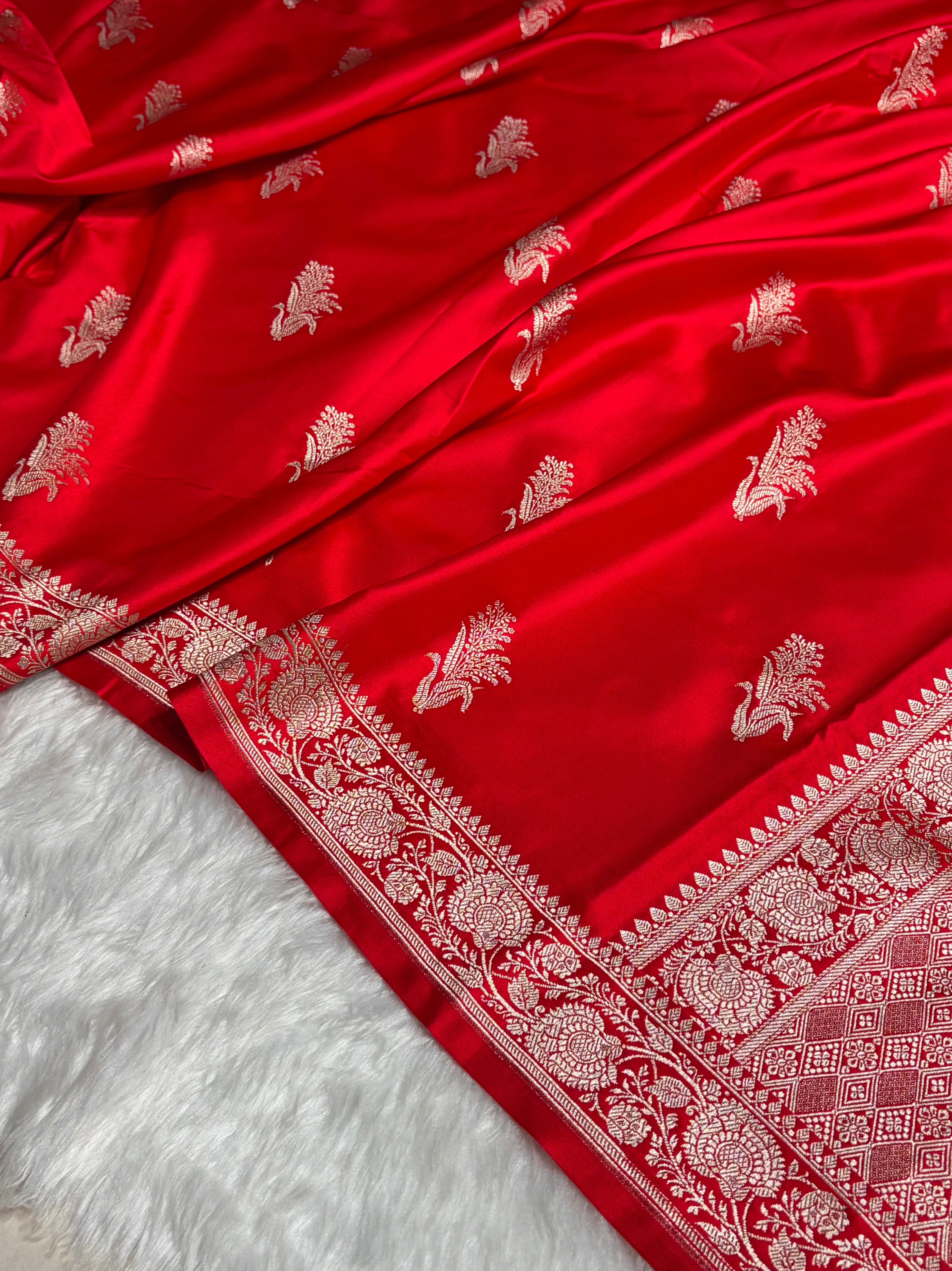 Red Boota With Floral Border Mashru Silk Saree MSM-89