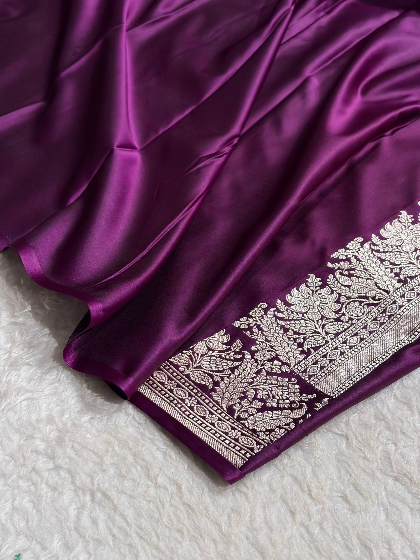 Wine Shades Motif Booti Mashru Silk Saree