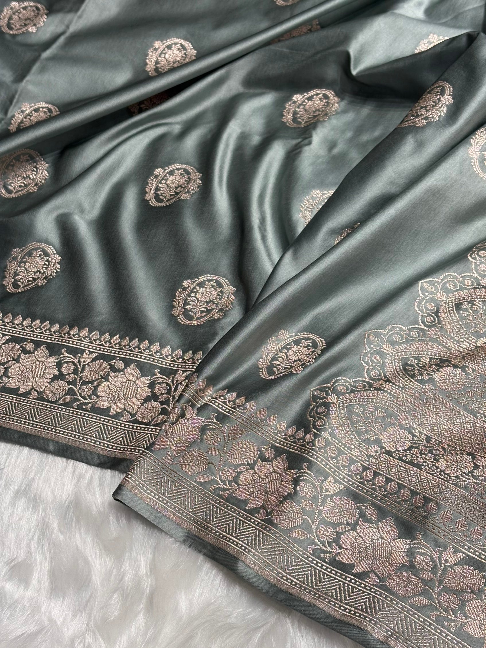 Pastel Gray Boota Mashru Silk Saree MS24