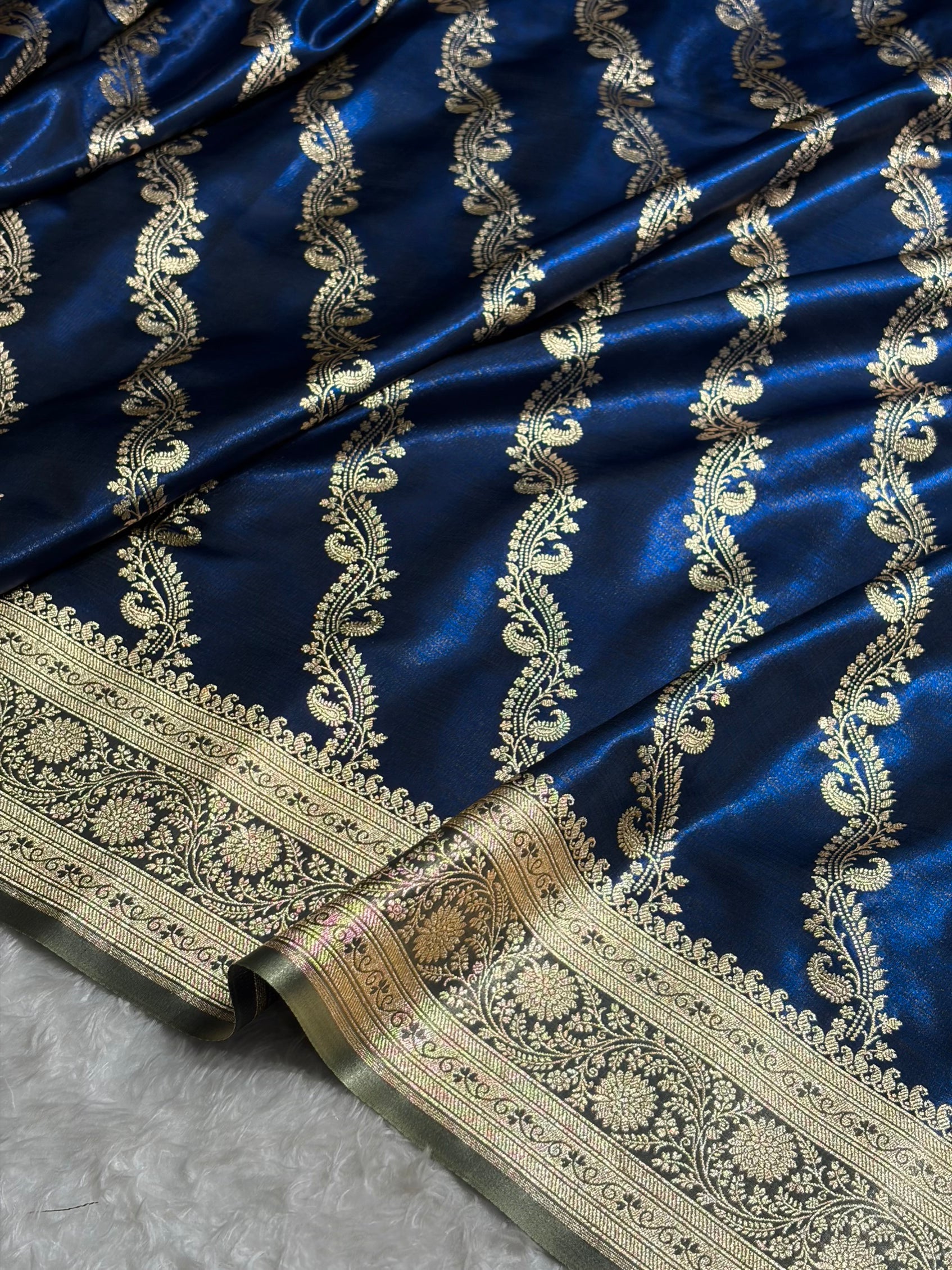 Royal Blue Contrast Shades Cross Pattern Banarasi Satin Silk Saree SS39