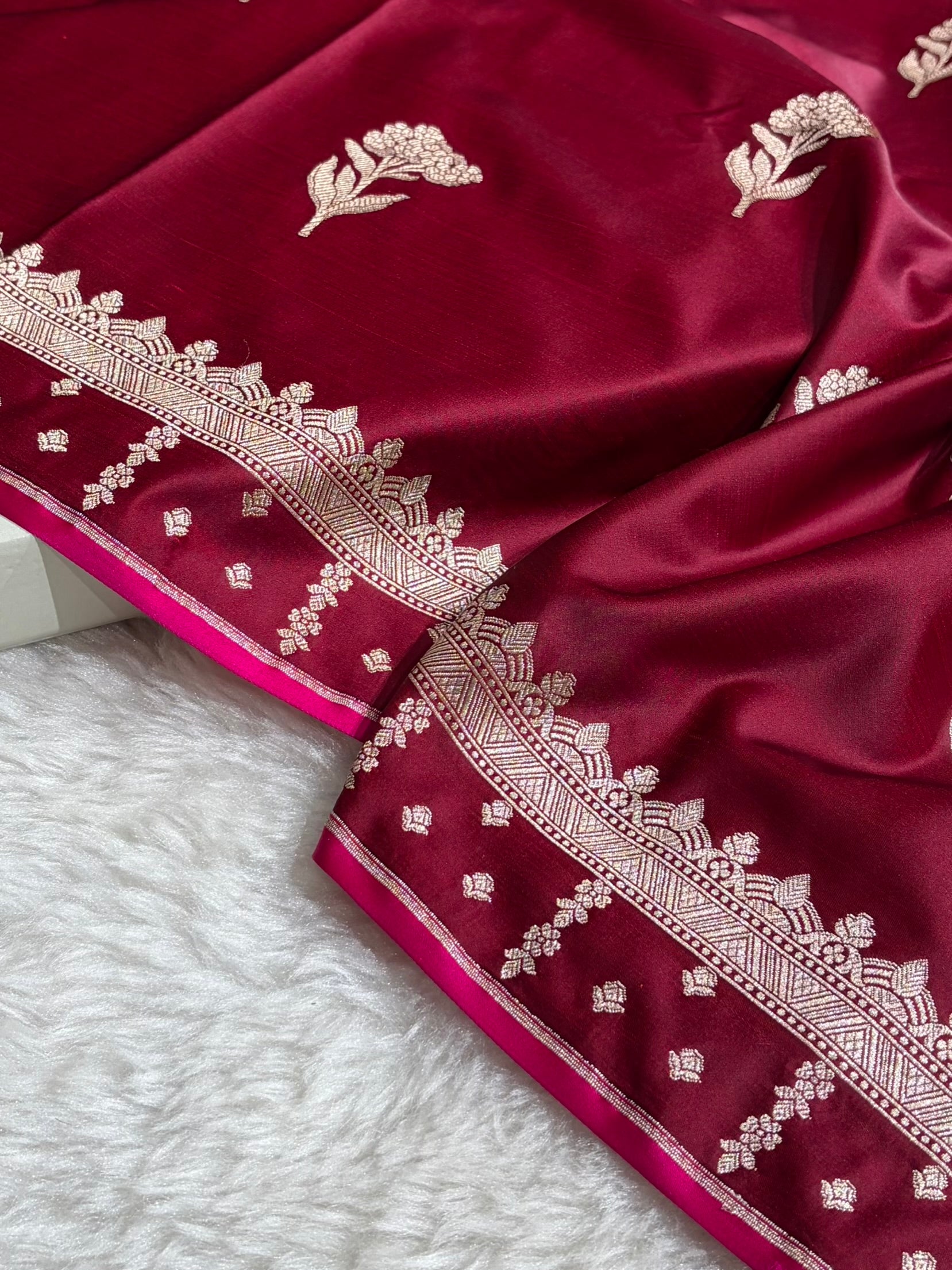 Garnet Floral Booti Motif Mashru Silk Saree MSM-08